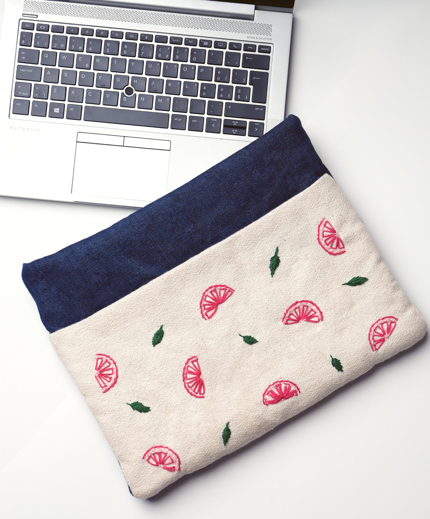 Cocoon- Laptop Sleeve